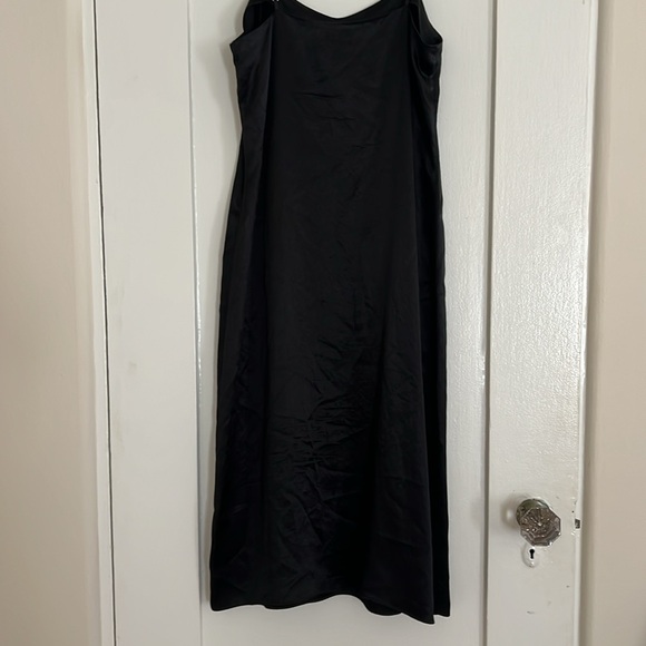 Jenni Kayne Black Midi Dress - Picture 7 of 9